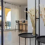 Panoramic Sea Views And Direct Access To The From The Community In Torrenueva * Малага