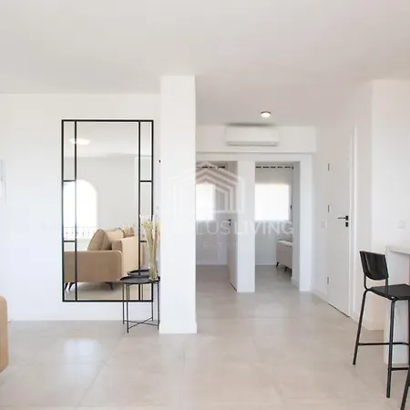 Lejlighed Panoramic Sea Views And Direct Access To The Beach From The Community In Torrenueva Málaga